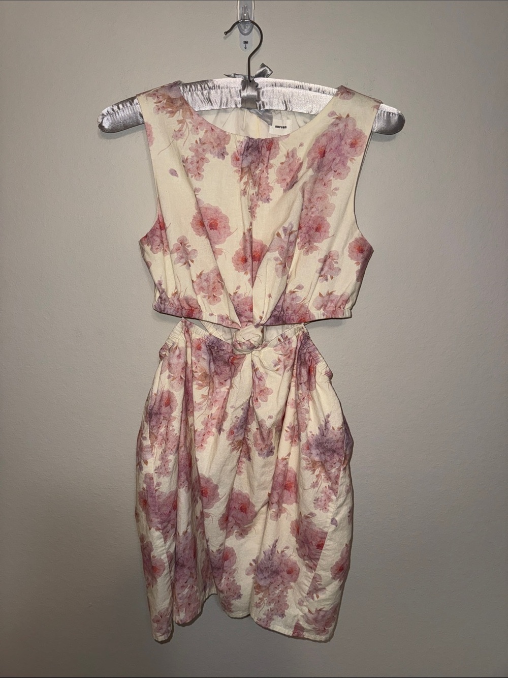 AUREUM Cream Floral Tie-Front Sleeveless Mini Dress - Small